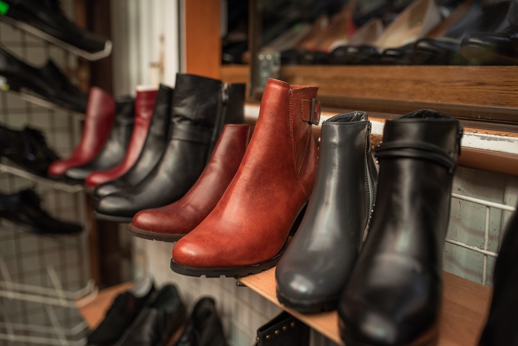 Buty damskie, męskie, baleriny, kozaki, eleganckie, róże fasony i modele
