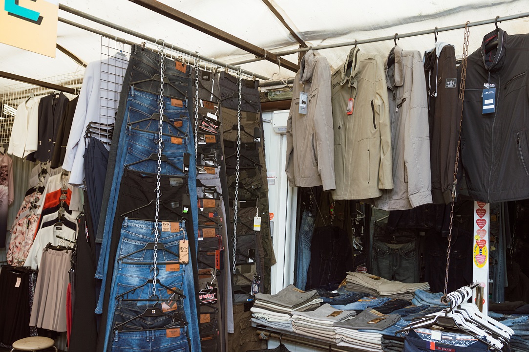 spodnie eleganckie, jeans, sztruks, mężczyzna, targ lublin