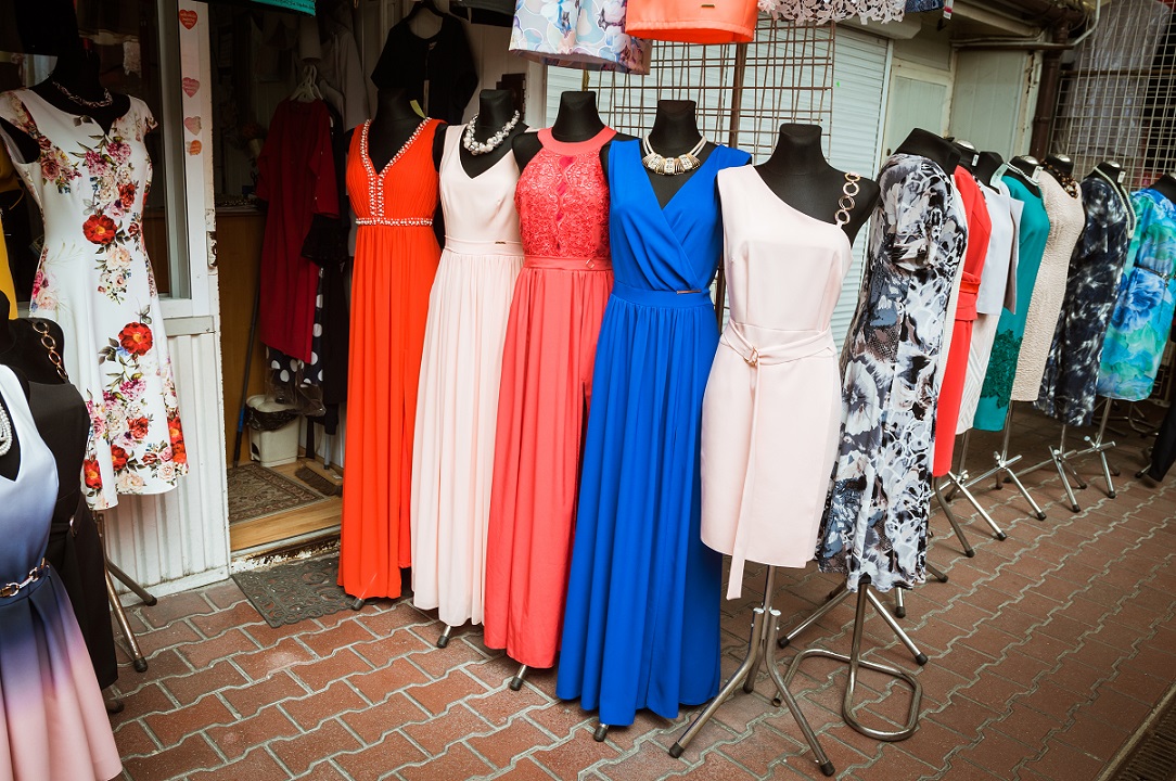 sukienki damskie, eleganckie, modne, różne modele, rozmiary, targ lublin